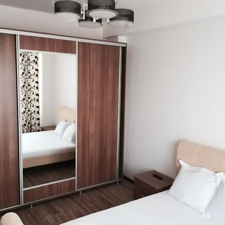Summer Breeze Apartment Mamaia